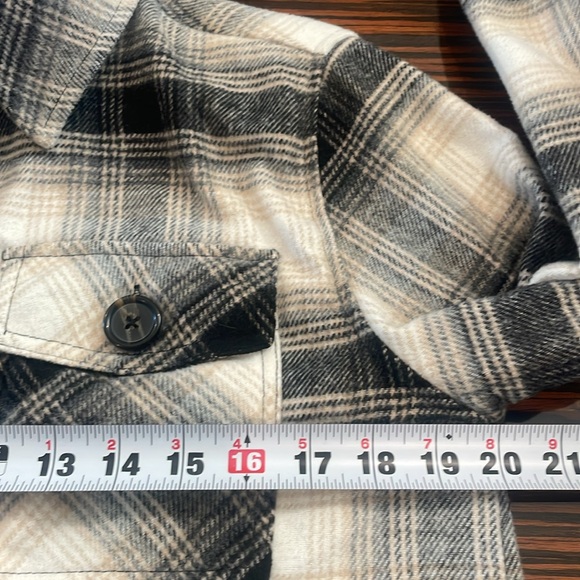 BB Dakota Steve Madden flannel Shacket button down - Picture 8 of 10